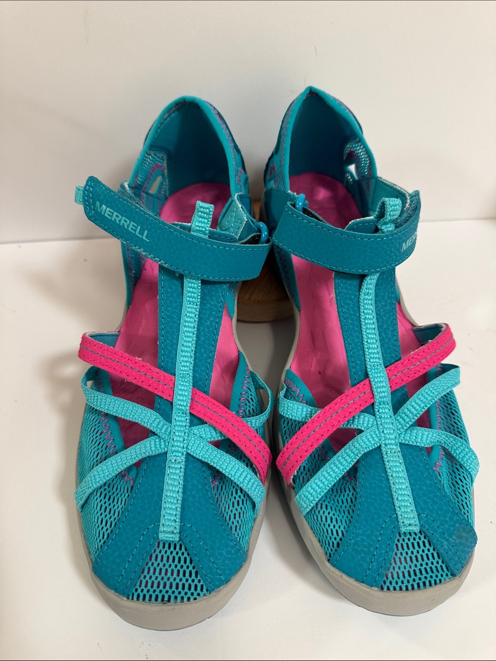 Merrell women’s Teal and Pink Outdoor Sport Sandals